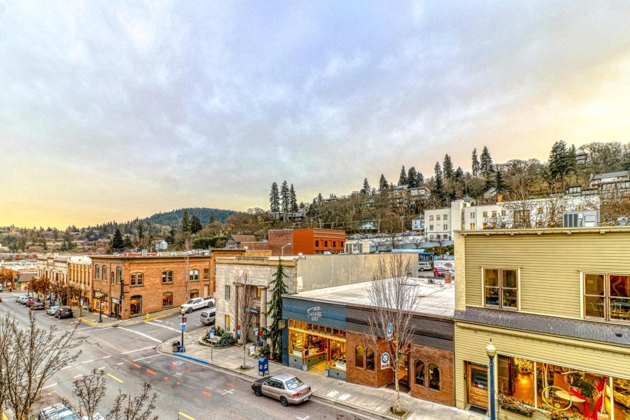 Oak Street Lofts Hotel Hood River Exterior photo